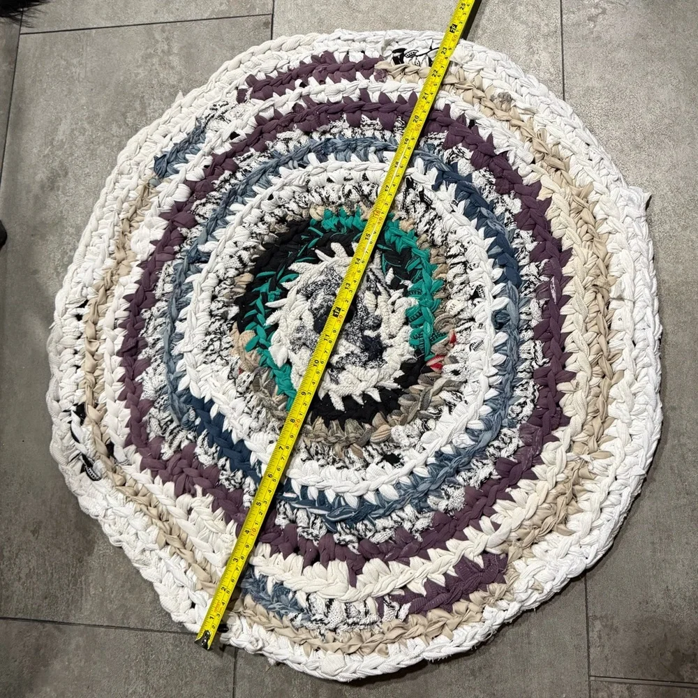 Handmade crocheted rug bathroom kitchen mat round 24”